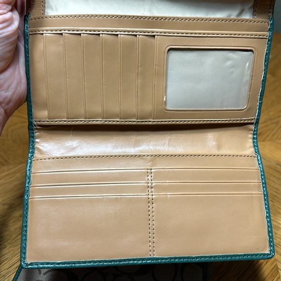 *RARE* COACH Park Signature Checkbook Wallet - Picture 12 of 16